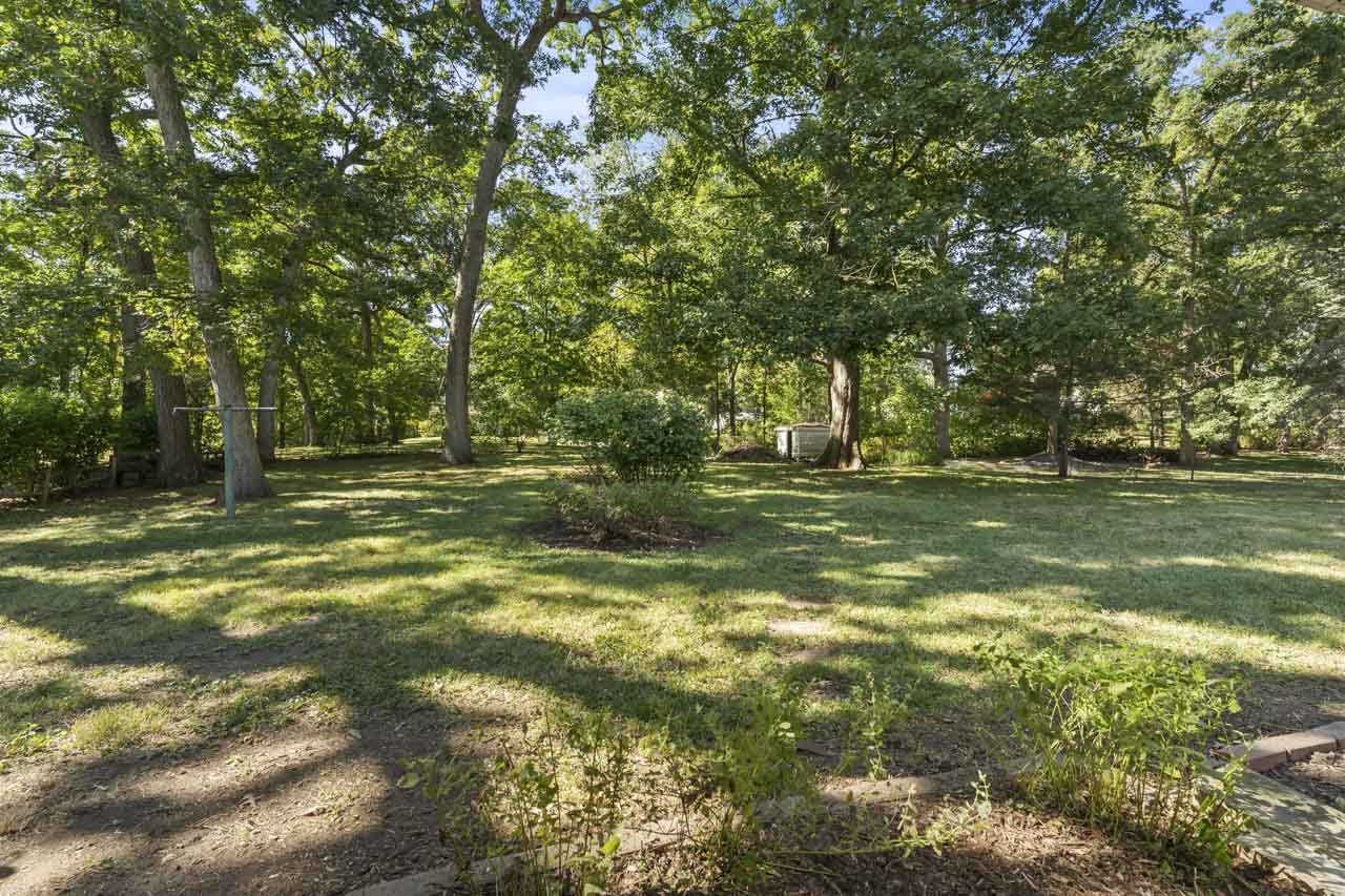36332 N Hawthorne Lane, Ingleside, IL 60041