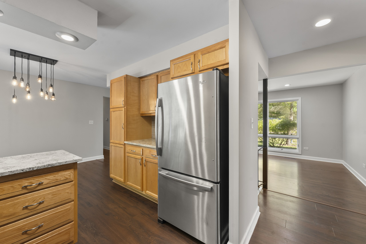 36332 N Hawthorne Lane, Ingleside, IL 60041