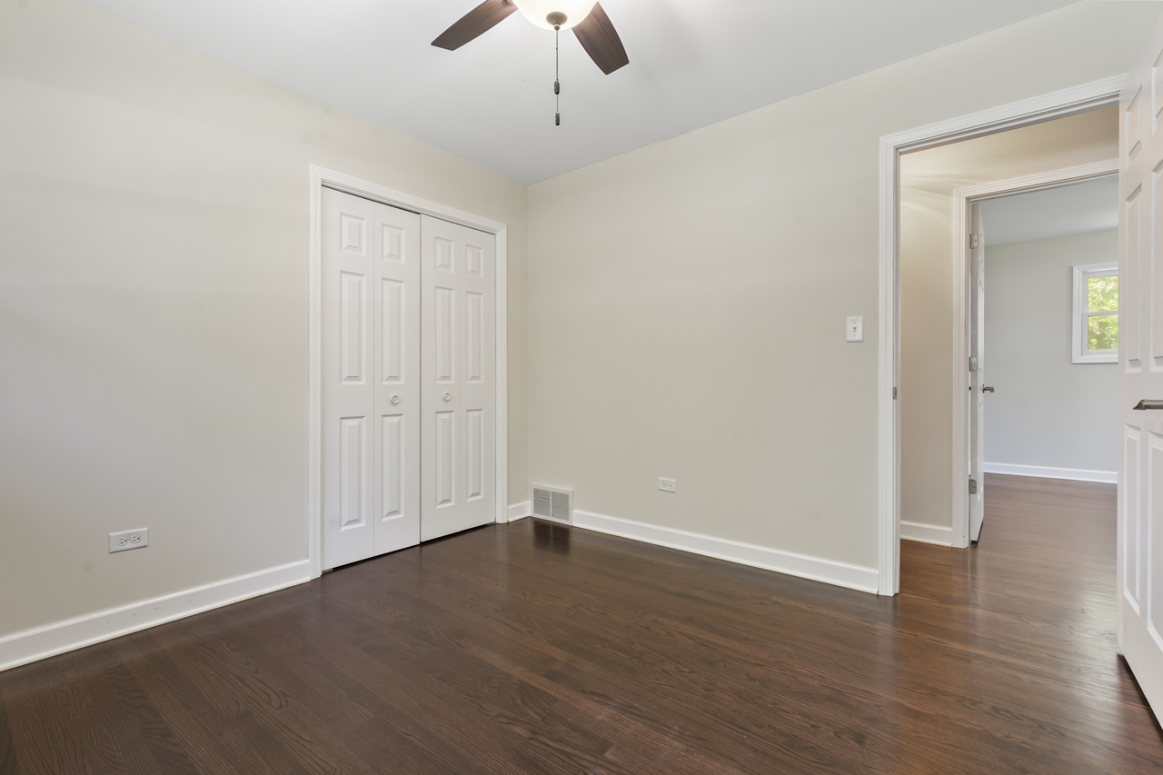 36332 N Hawthorne Lane, Ingleside, IL 60041