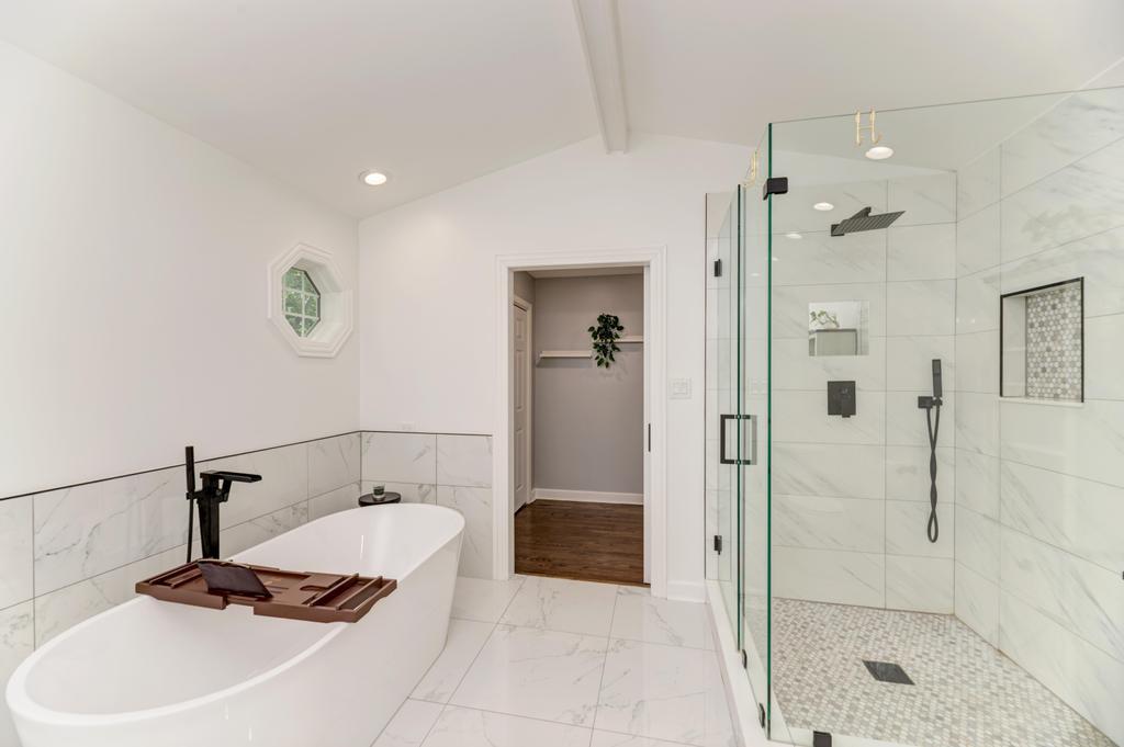 705 Potomac Avenue, Naperville, IL 60565