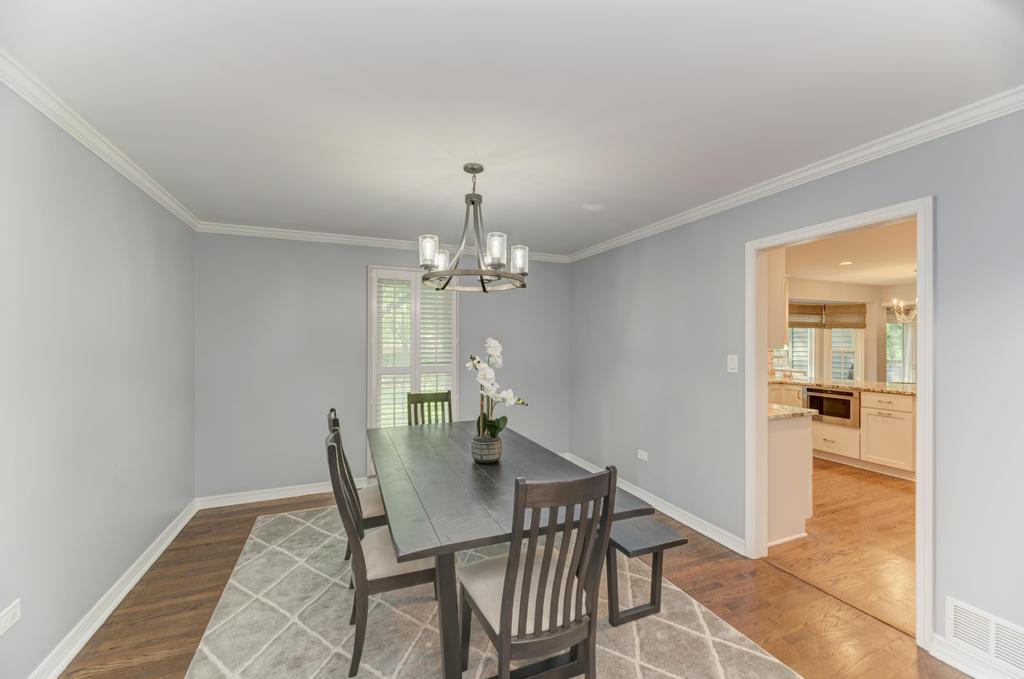 705 Potomac Avenue, Naperville, IL 60565