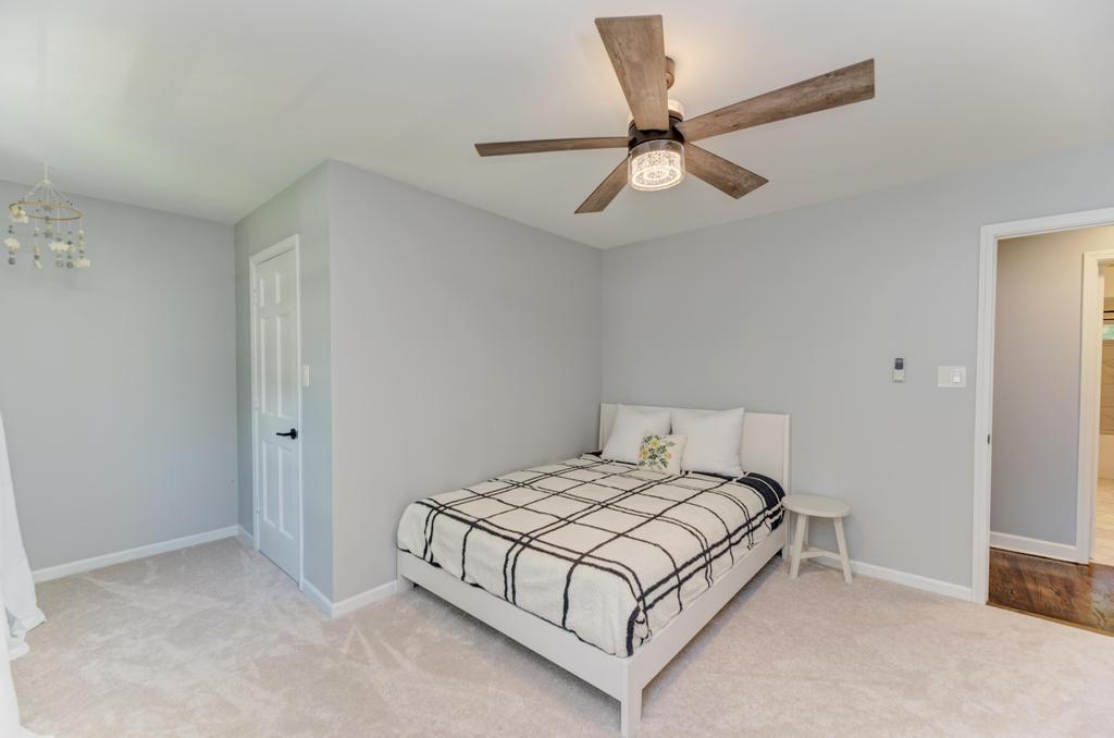705 Potomac Avenue, Naperville, IL 60565