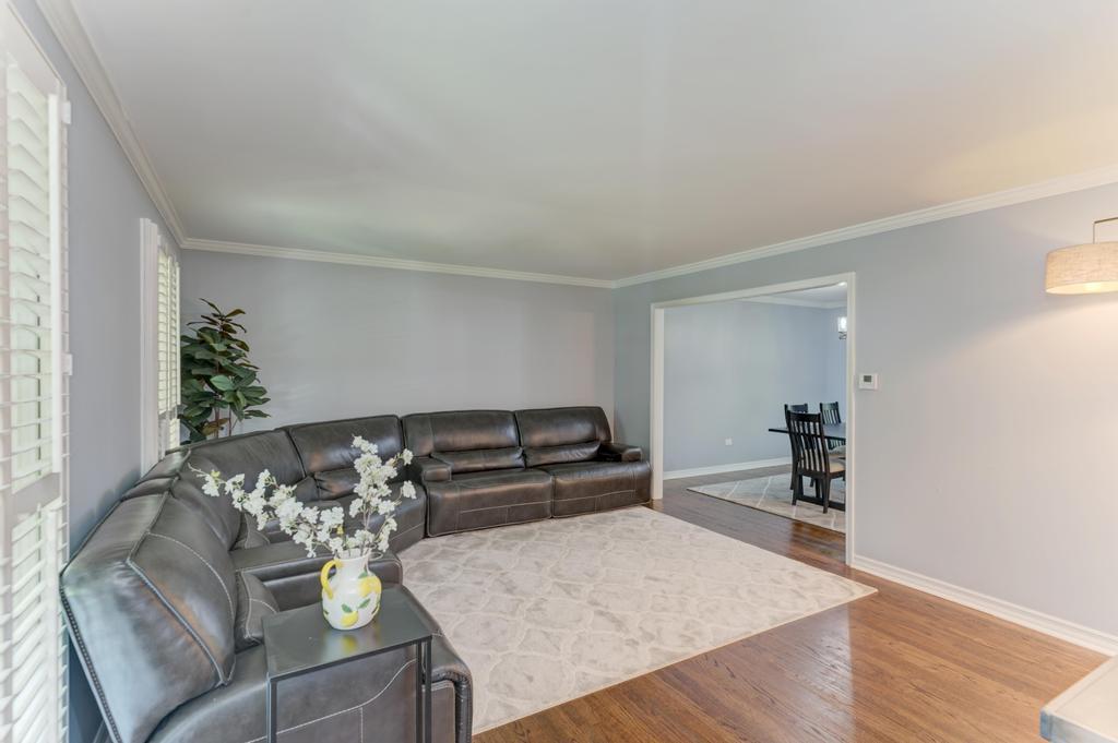 705 Potomac Avenue, Naperville, IL 60565