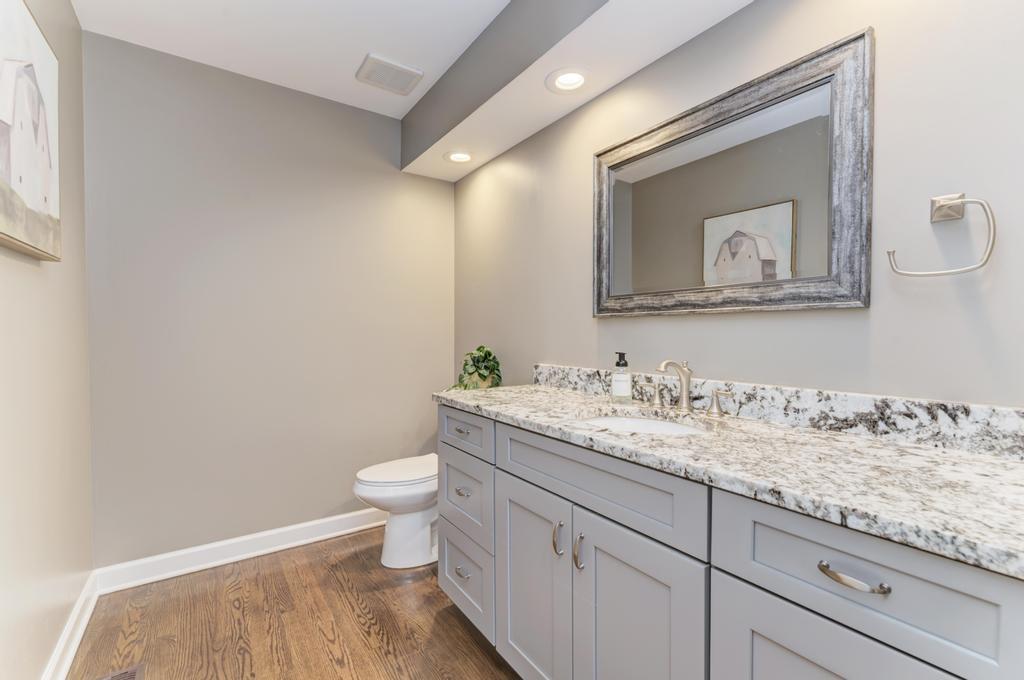 705 Potomac Avenue, Naperville, IL 60565