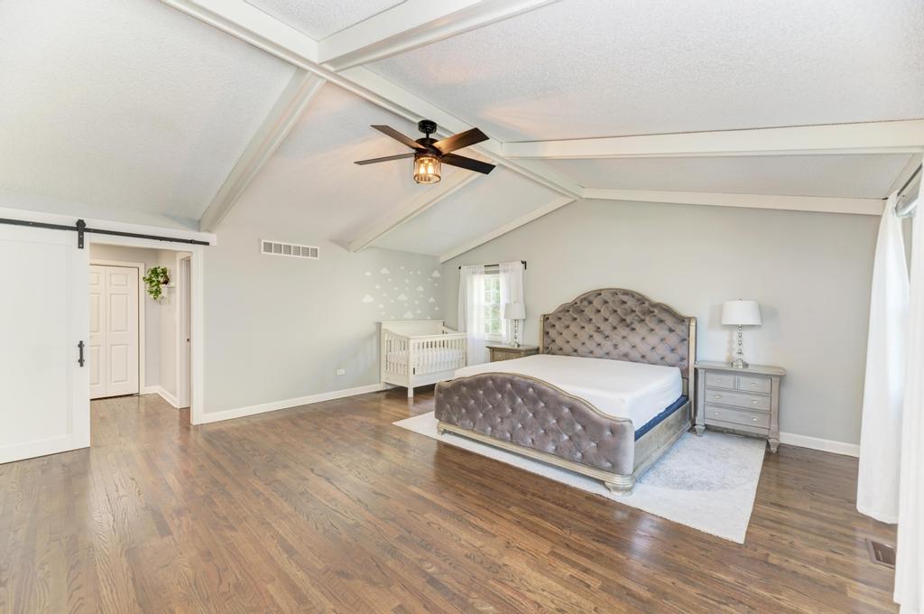 705 Potomac Avenue, Naperville, IL 60565