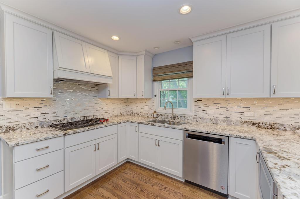 705 Potomac Avenue, Naperville, IL 60565
