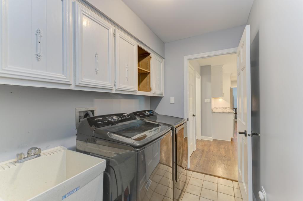 705 Potomac Avenue, Naperville, IL 60565