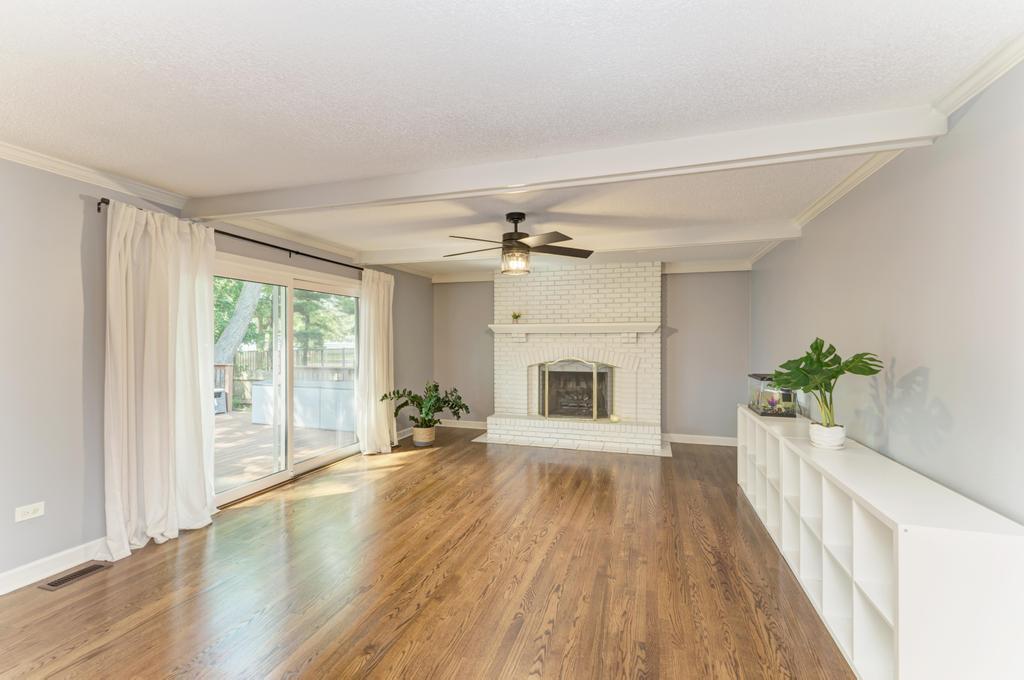 705 Potomac Avenue, Naperville, IL 60565