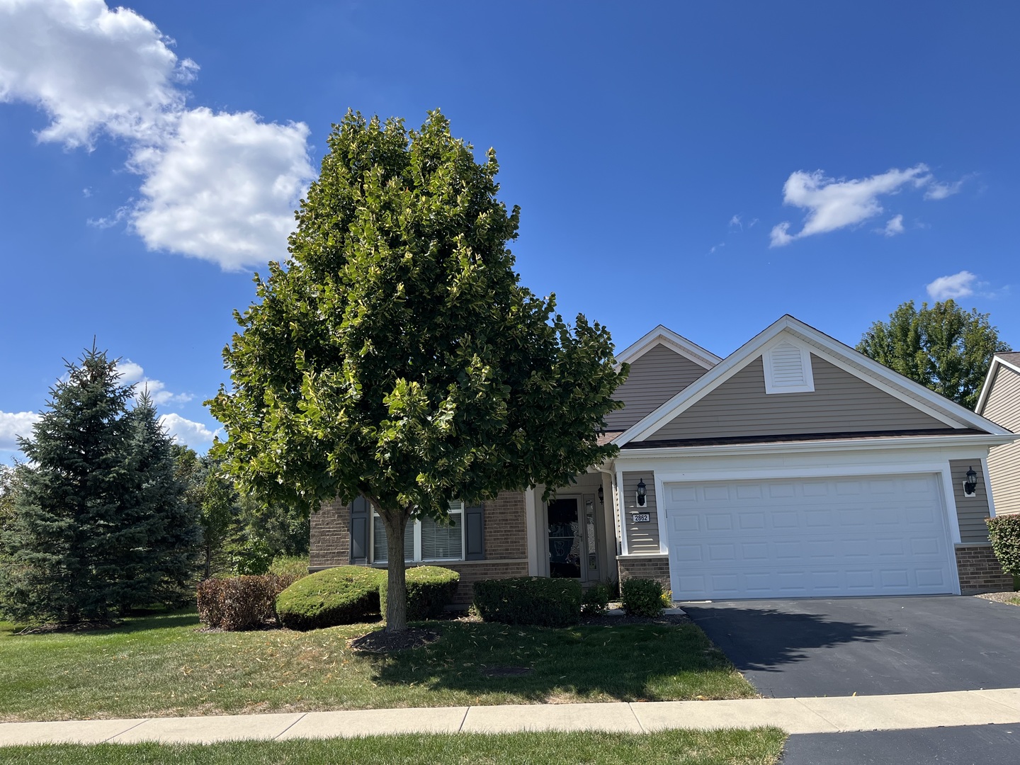 2862 Stoney Creek Drive, Elgin, IL 60124