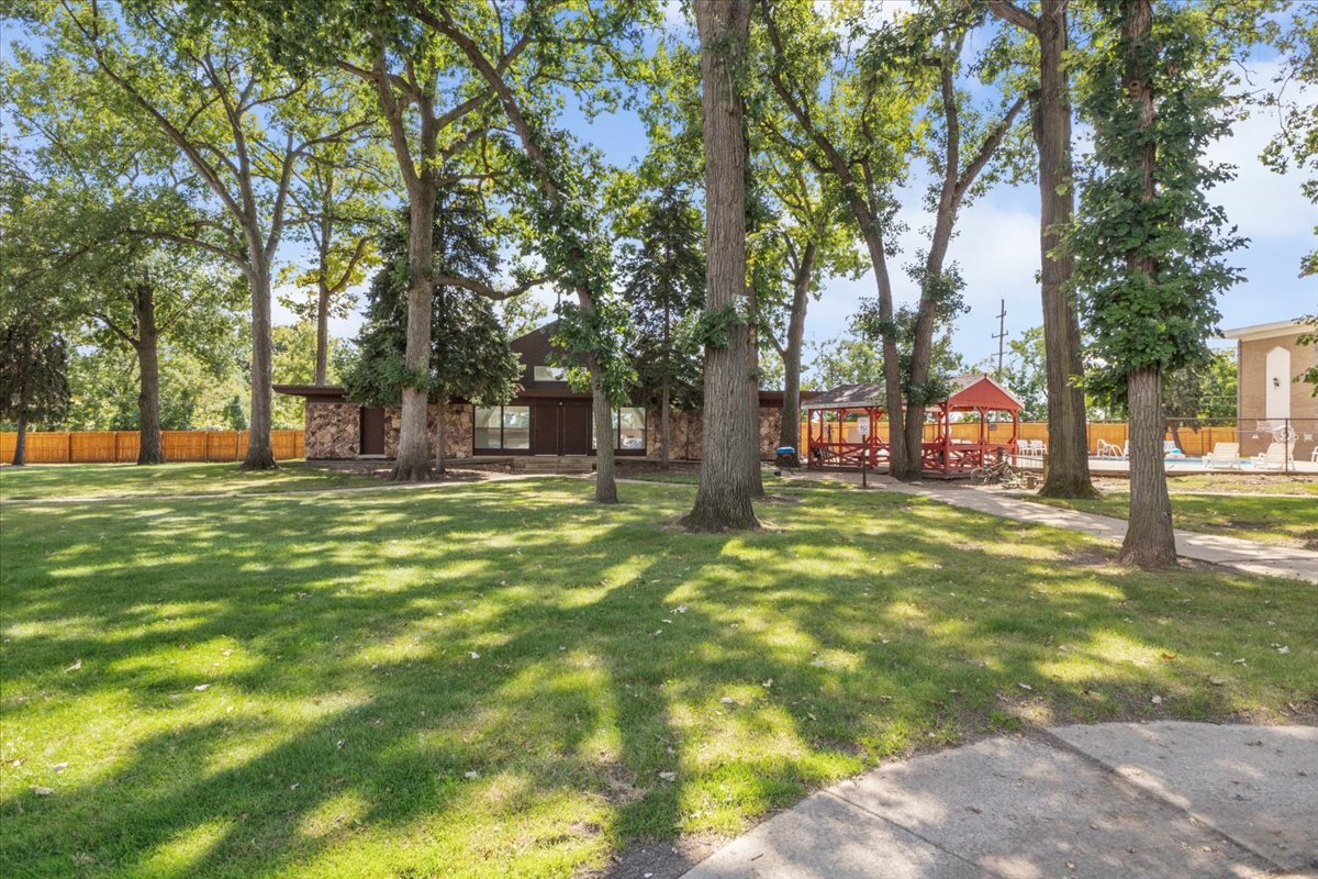7420 W 111th Street #501, Worth, IL 60482