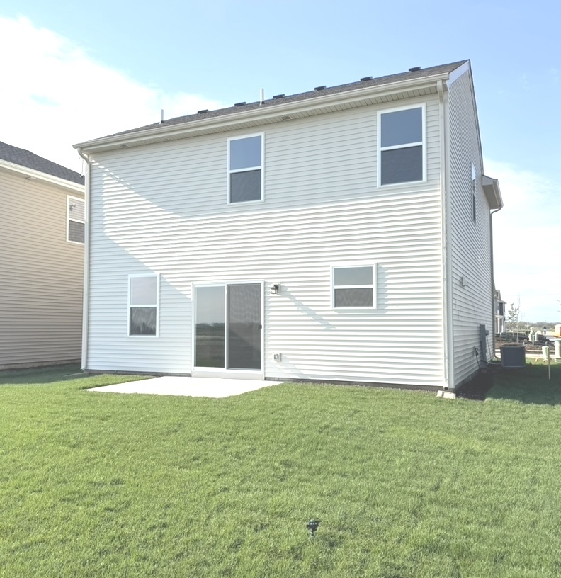 1469 Grand Tetons Drive, Pingree Grove, IL 60140