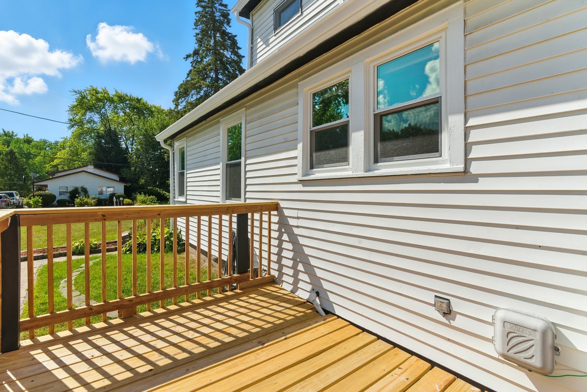 10 N Channel Drive, Round Lake Beach, IL 60073
