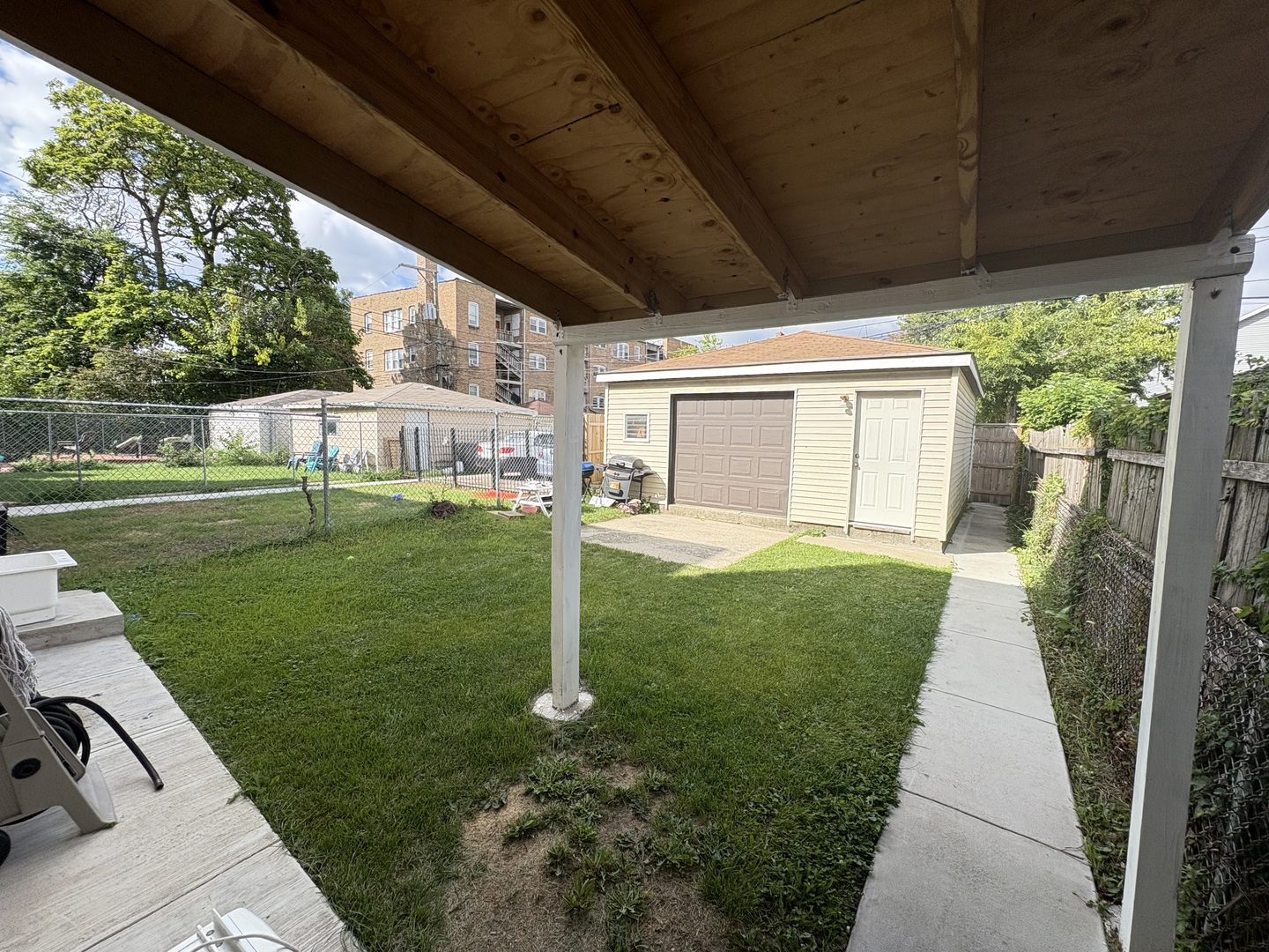 940 N Leclaire Avenue, Chicago, IL 60651