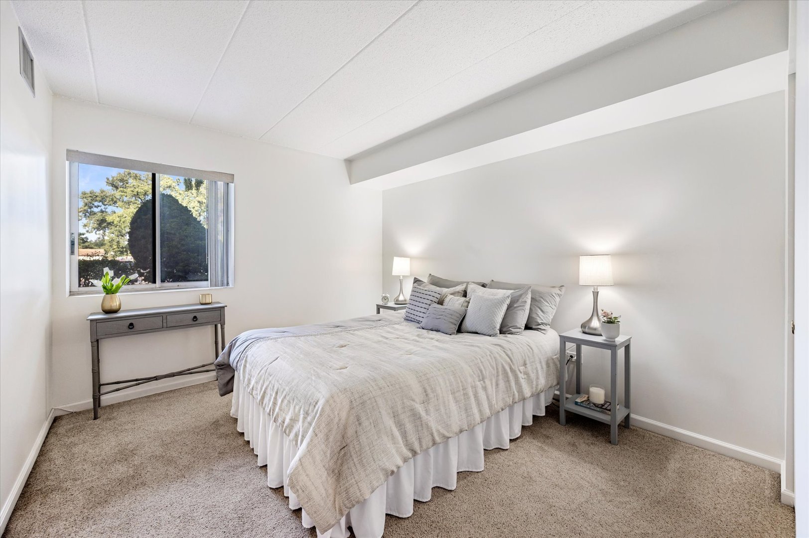 100 W Butterfield Road #101N, Elmhurst, IL 60126
