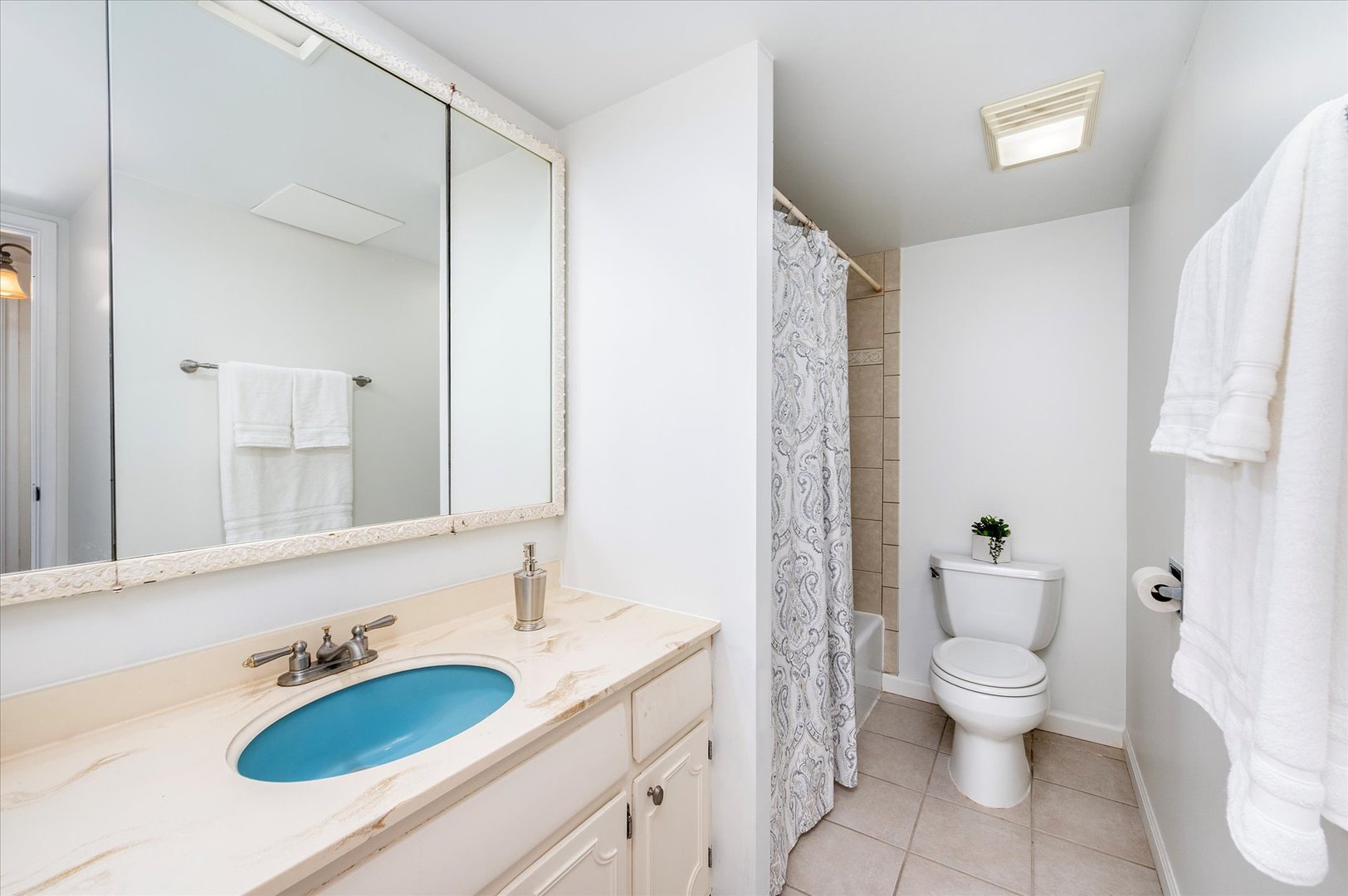 100 W Butterfield Road #101N, Elmhurst, IL 60126
