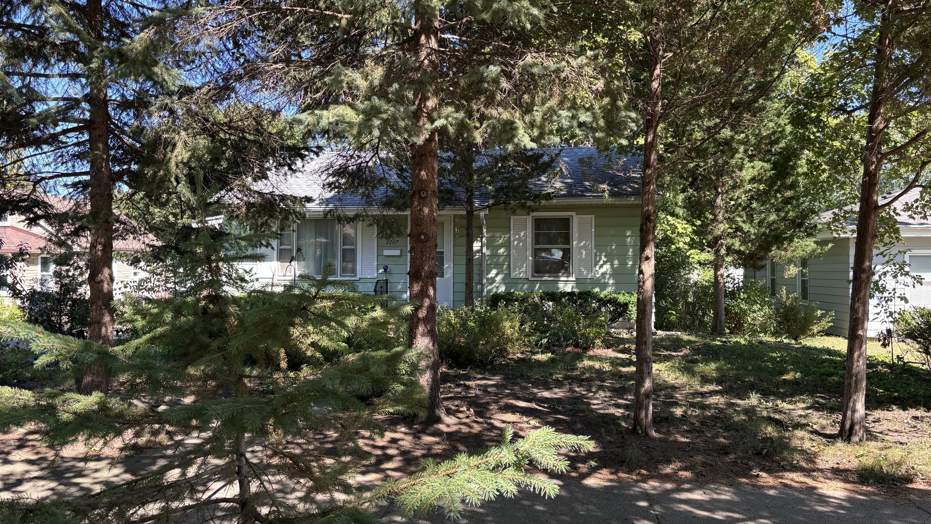 2207 EMMAUS Avenue, Zion, IL 60099