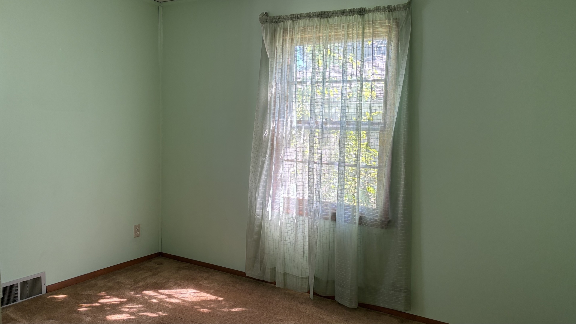 2207 EMMAUS Avenue, Zion, IL 60099