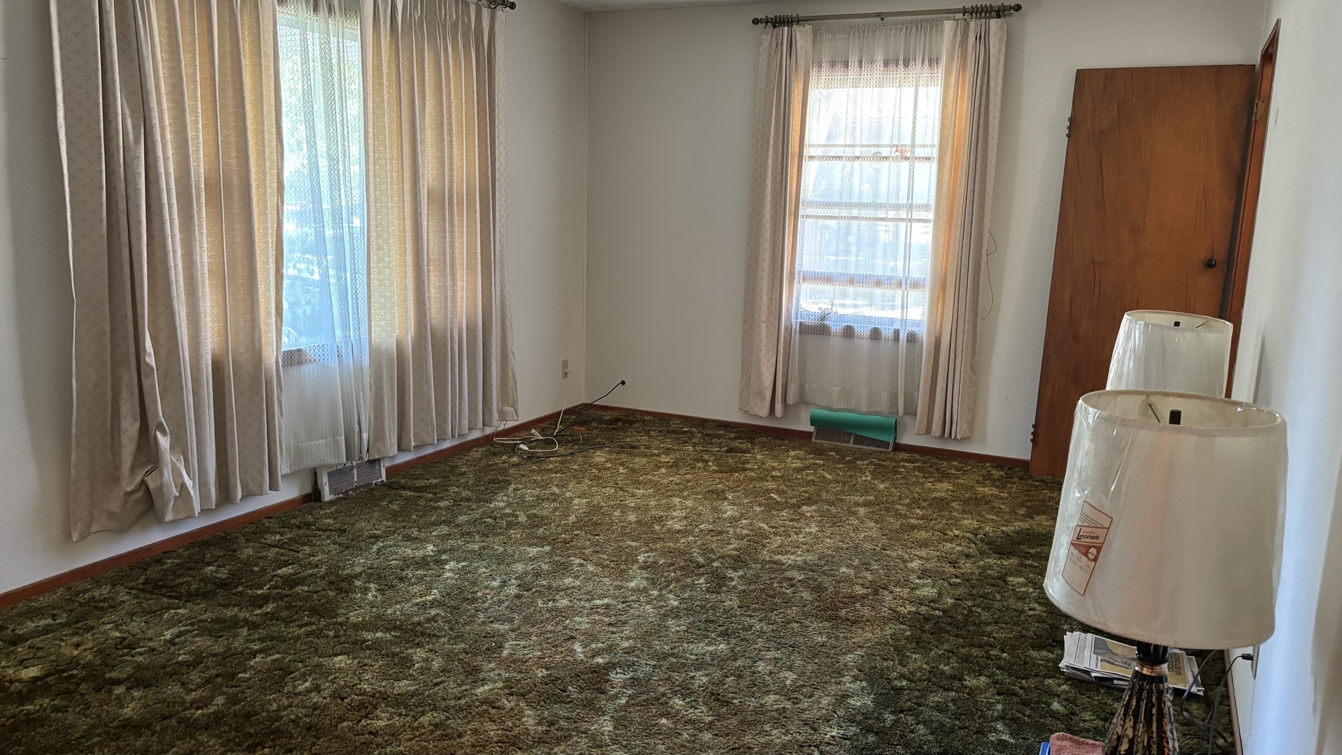 2207 EMMAUS Avenue, Zion, IL 60099