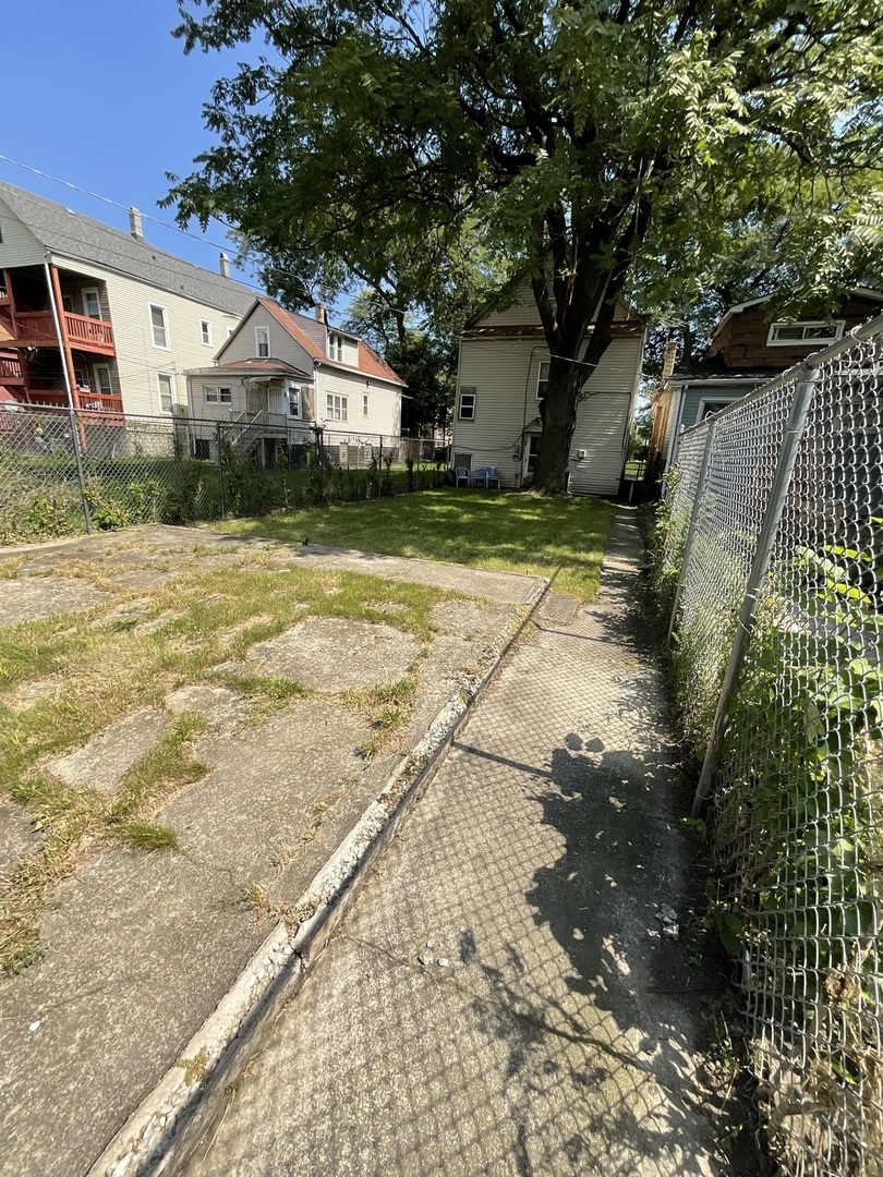 5742 S Marshfield Avenue, Chicago, IL 60636