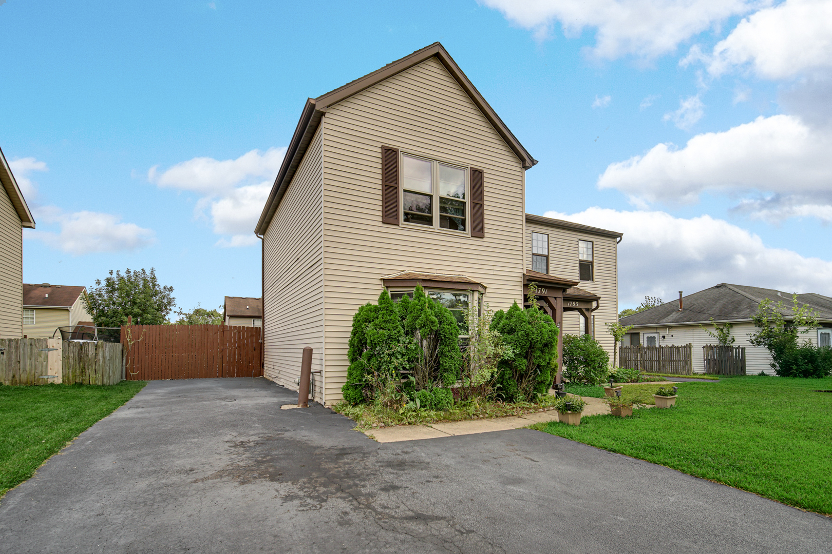 1791 Mccormick Lane, Hanover Park, IL 60133