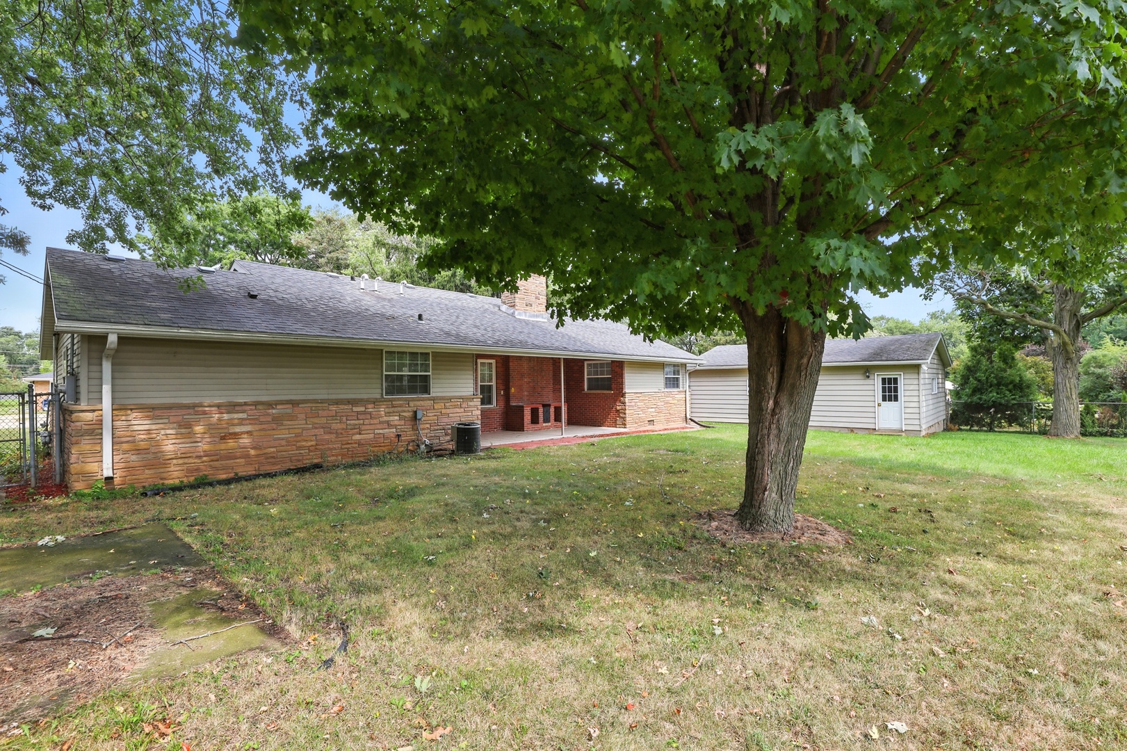 1401 20th Street, Zion, IL 60099