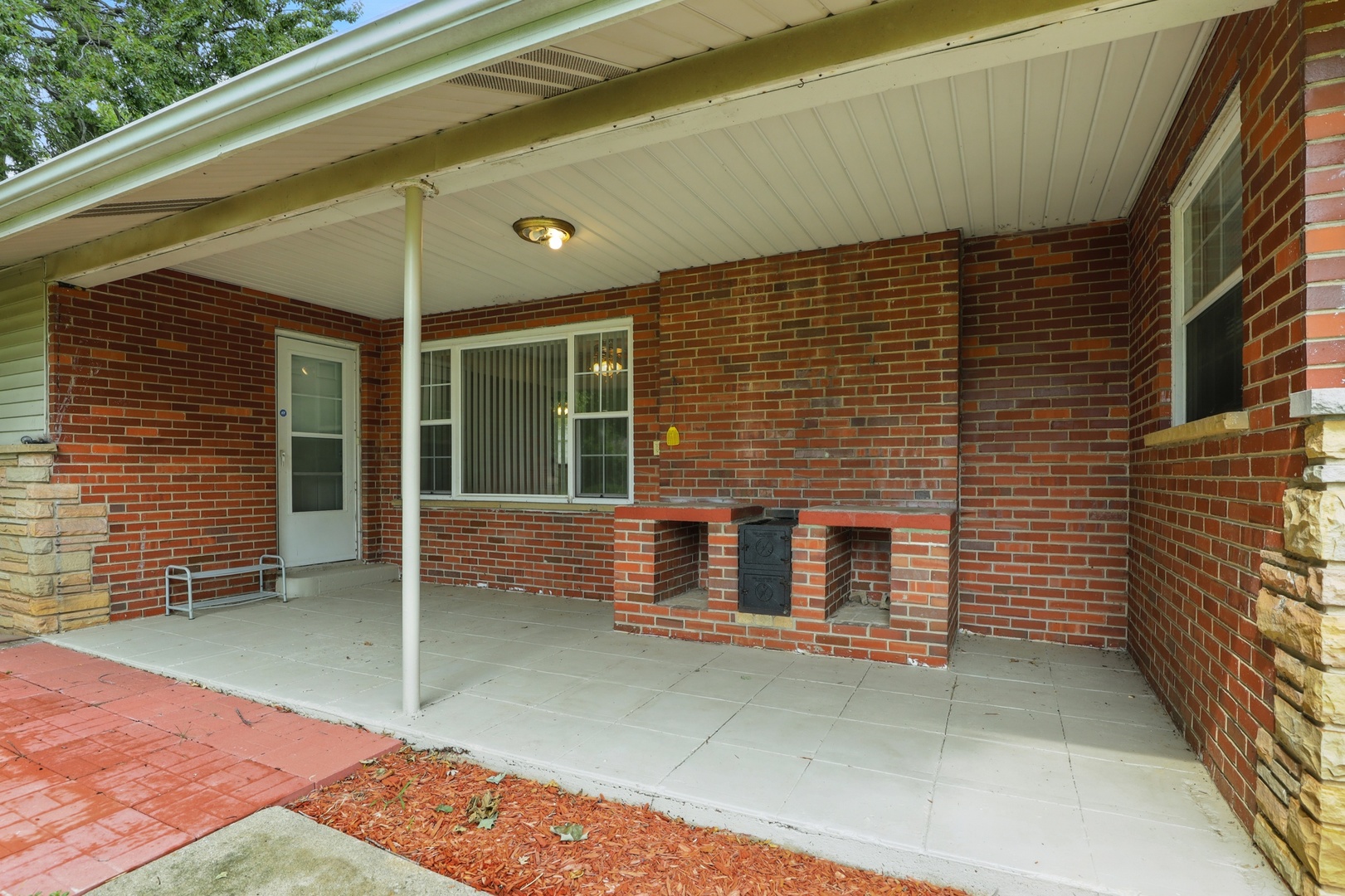 1401 20th Street, Zion, IL 60099