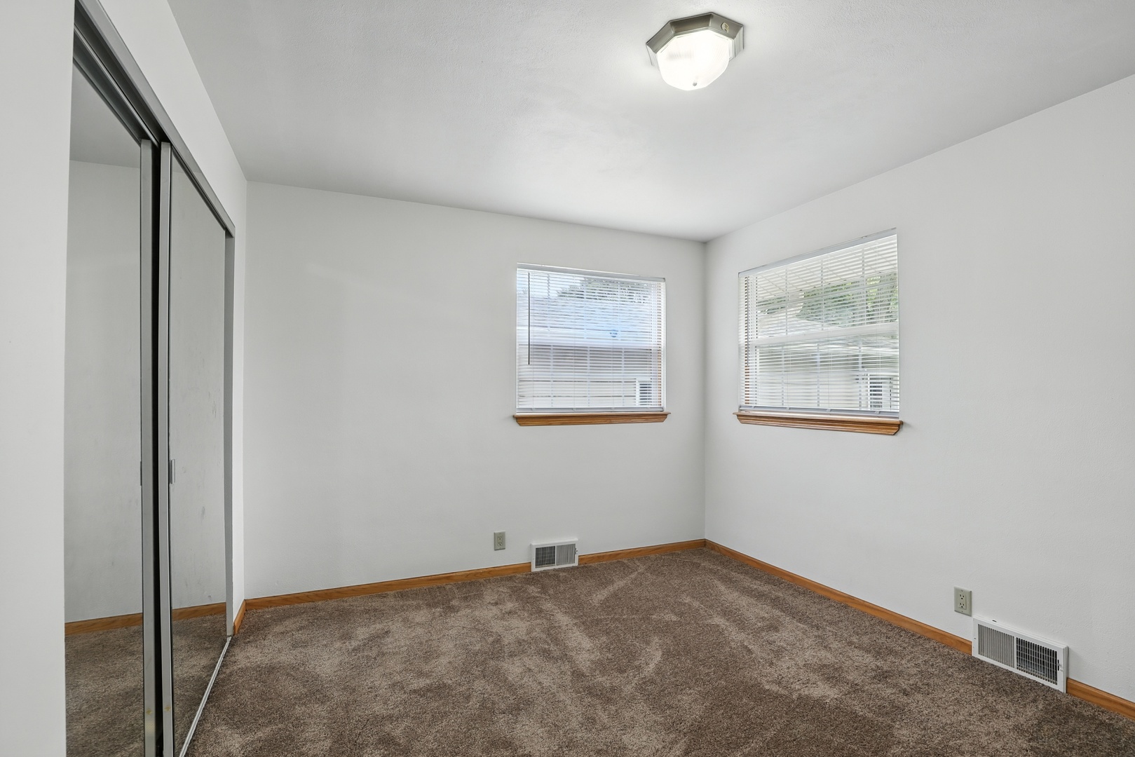 1401 20th Street, Zion, IL 60099