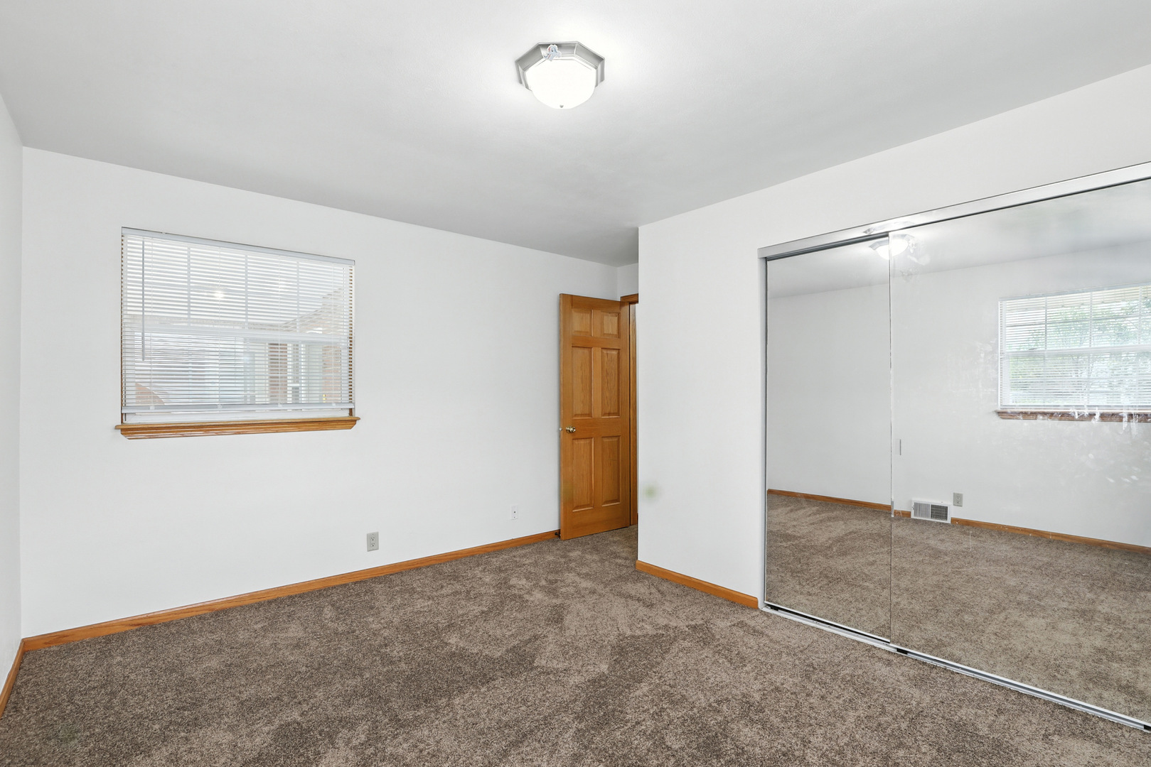 1401 20th Street, Zion, IL 60099