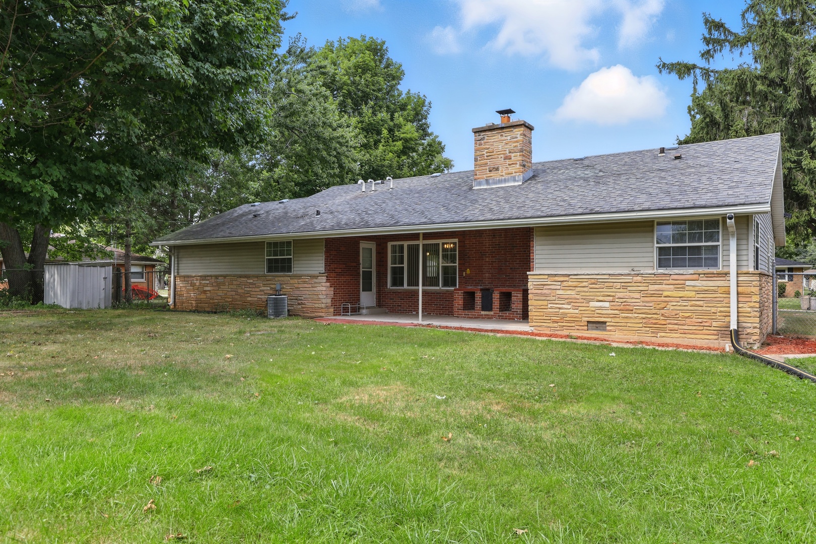 1401 20th Street, Zion, IL 60099