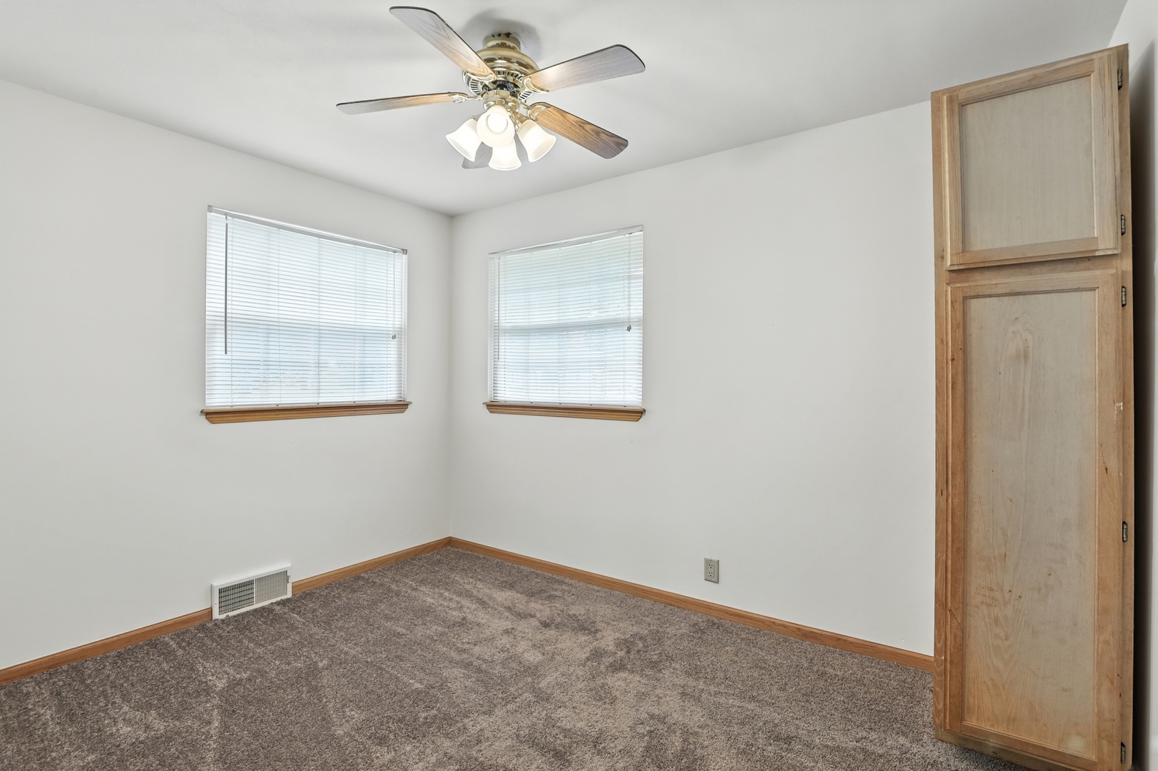1401 20th Street, Zion, IL 60099