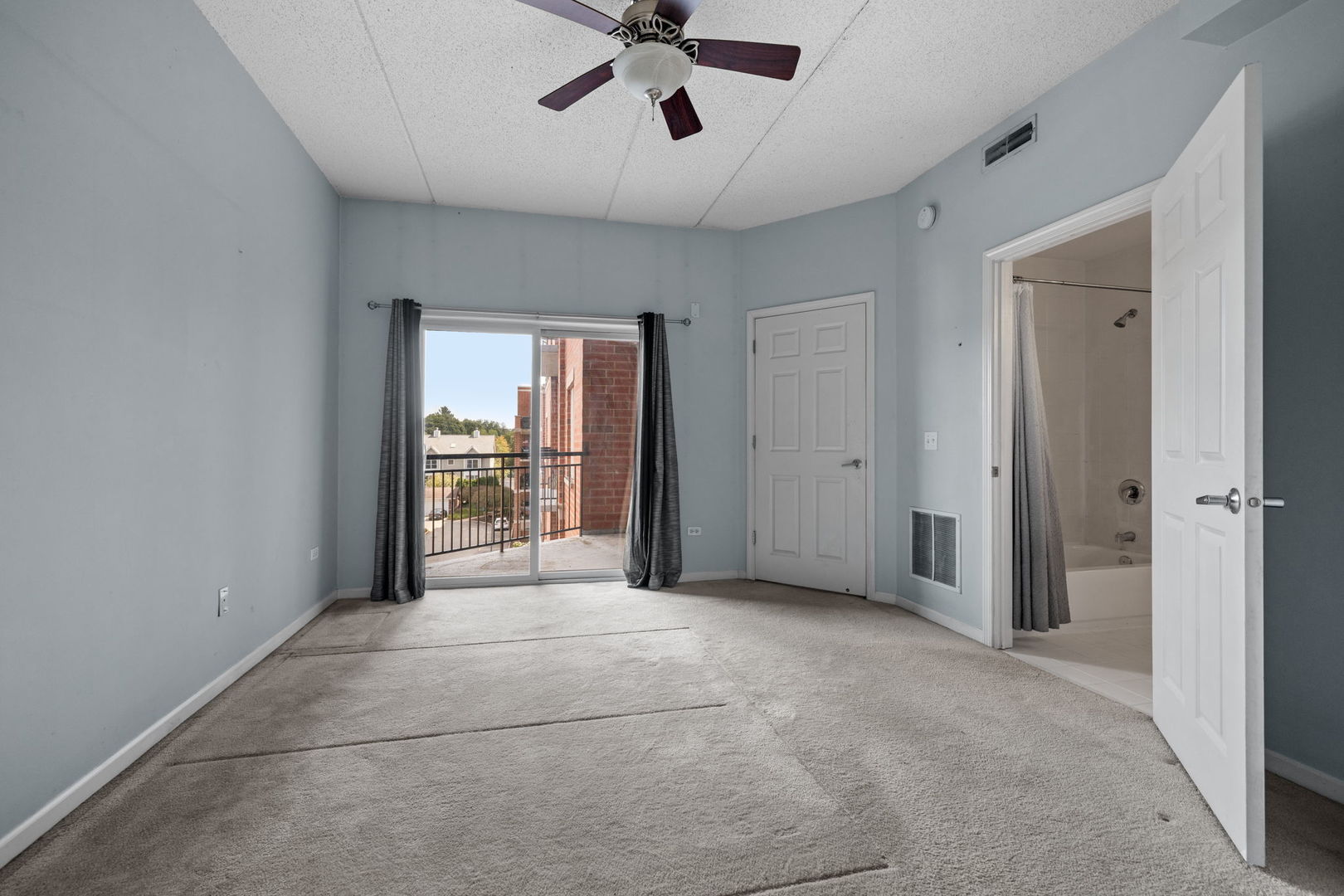 235 N Smith Street #401, Palatine, IL 60067