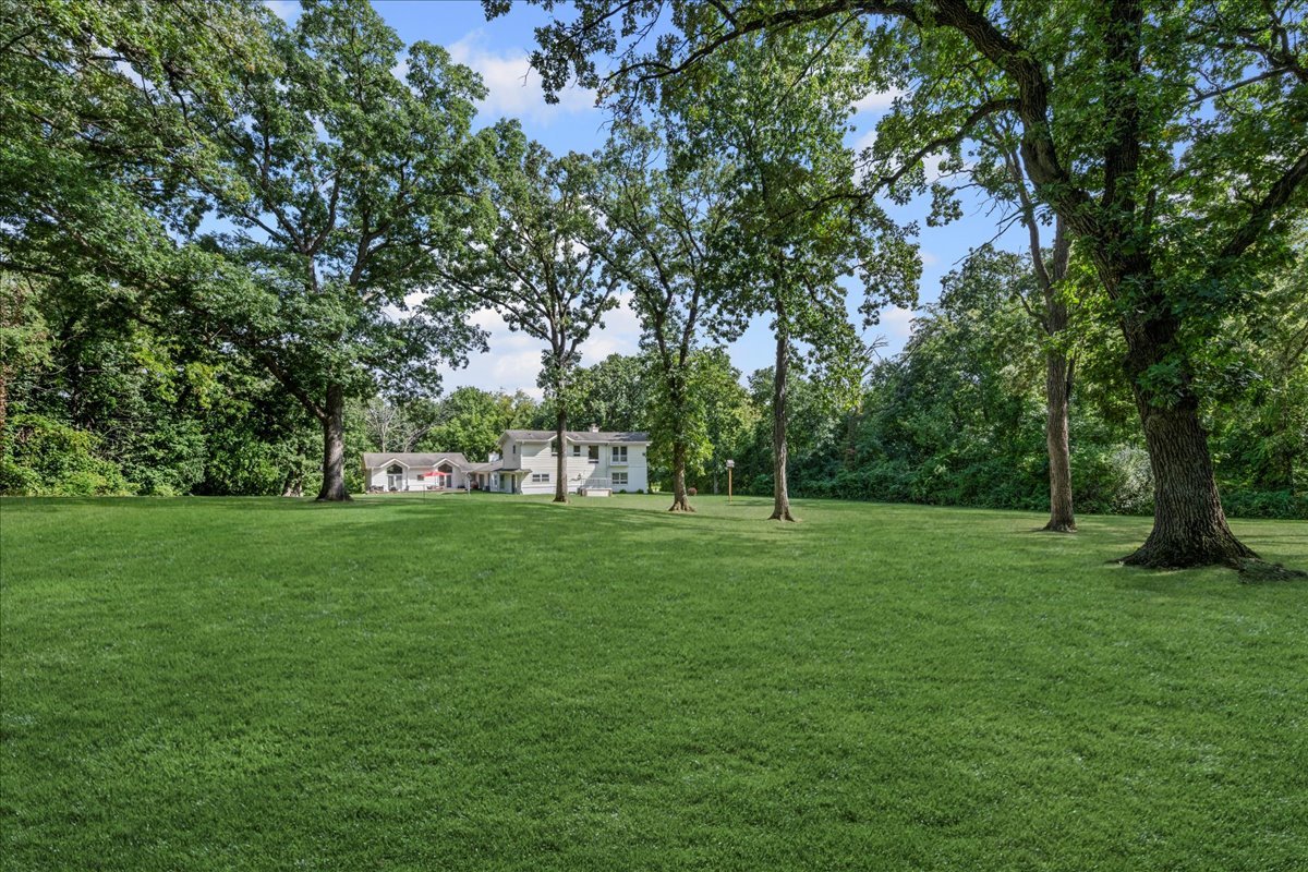21744 N Hickory Hill Drive, Kildeer, IL 60047