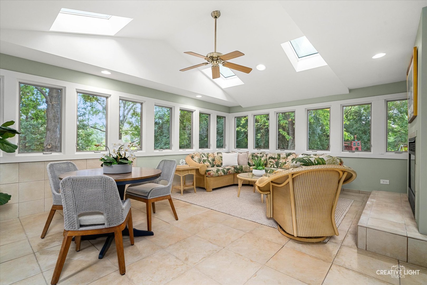 1101 Barberry Court, Downers Grove, IL 60515