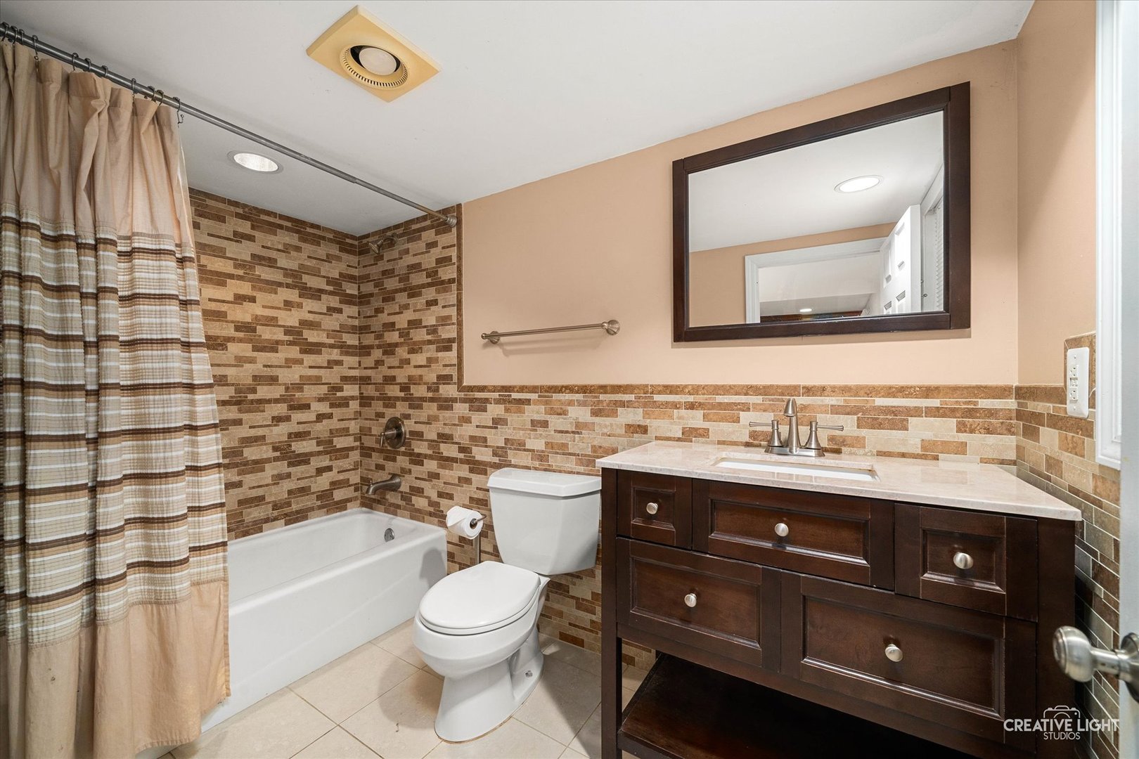 1101 Barberry Court, Downers Grove, IL 60515