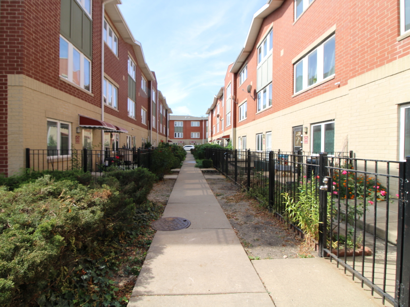 2409 W 32nd Place, Chicago, IL 60608