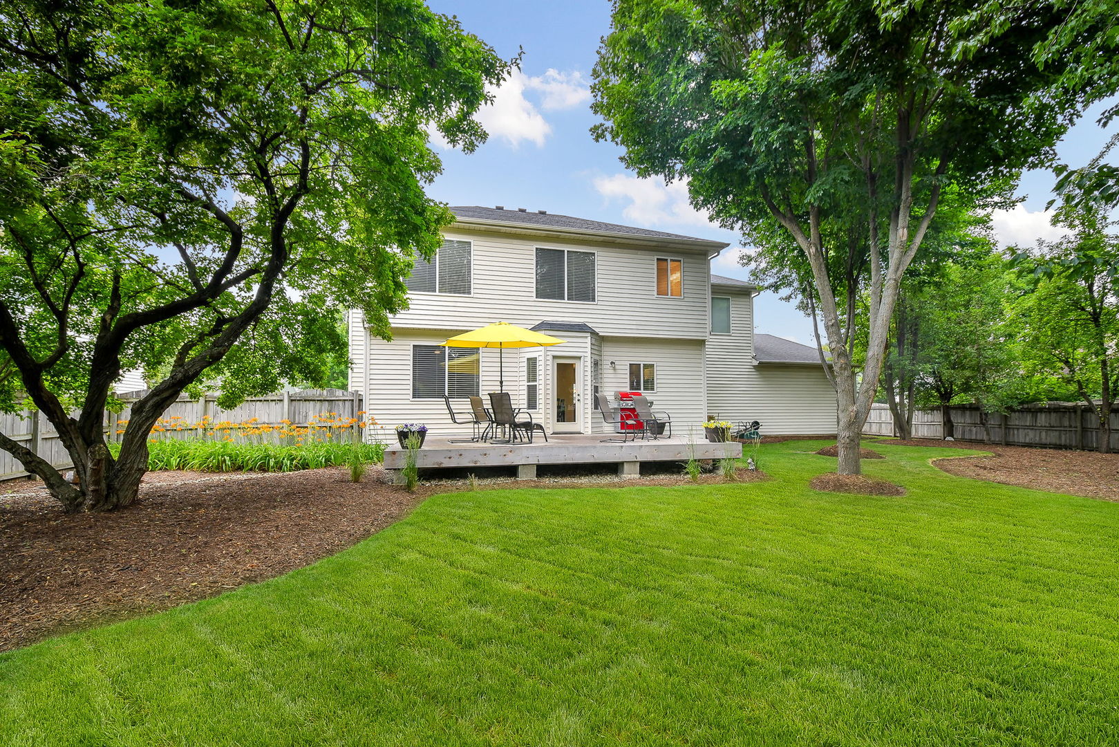 208 Mill Street, Batavia, IL 60510