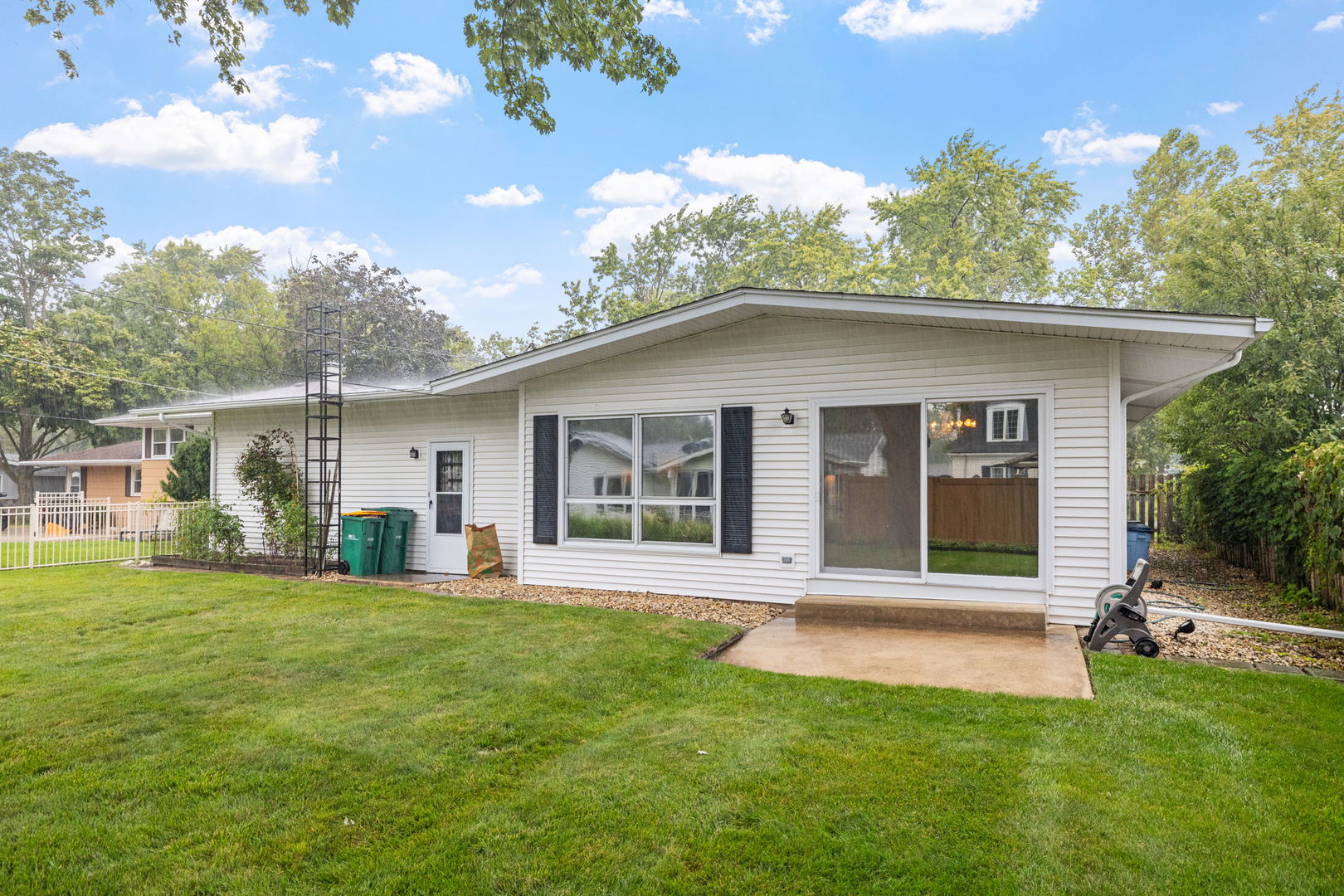927 Putnam Drive, Lockport, IL 60441