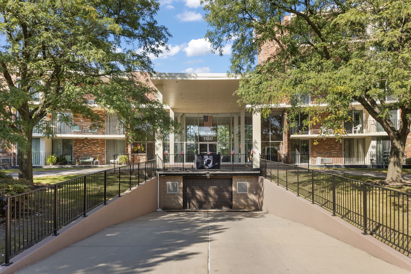 1150 E Jackson Street #1C, Lombard, IL 60148