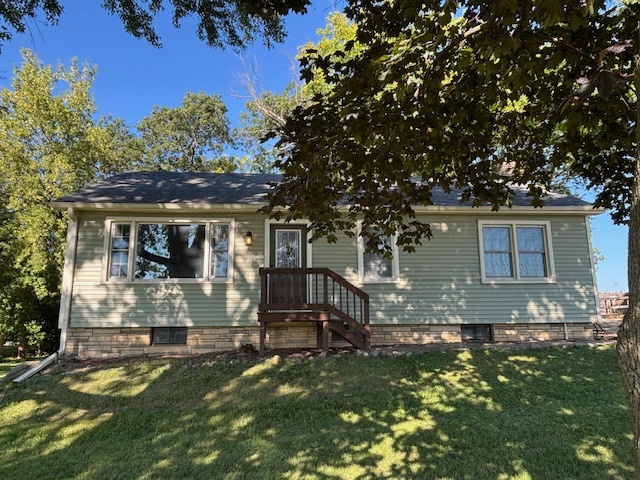 43220 N Deep Lake Road, Antioch, IL 60002