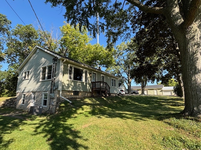43220 N Deep Lake Road, Antioch, IL 60002