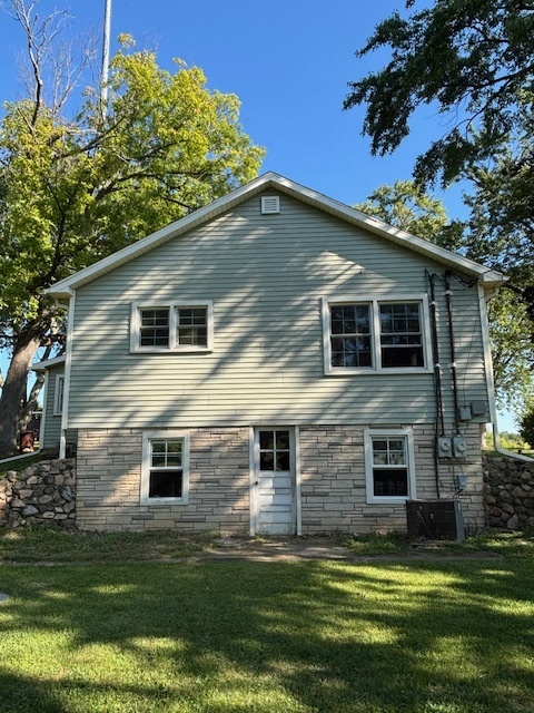 43220 N Deep Lake Road, Antioch, IL 60002