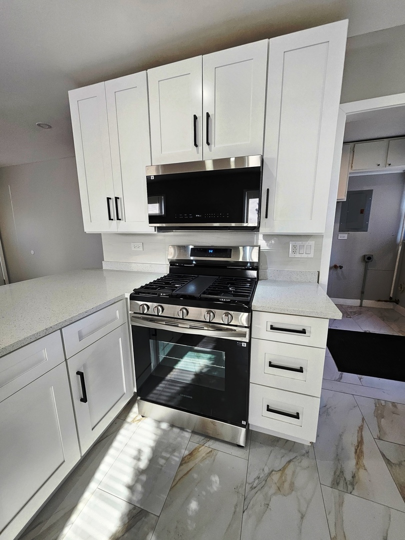 1129 Campbell Avenue, Wheaton, IL 60187