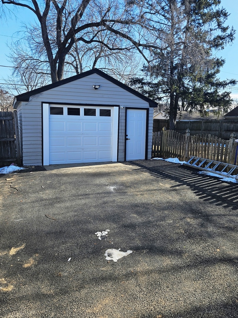 1129 Campbell Avenue, Wheaton, IL 60187