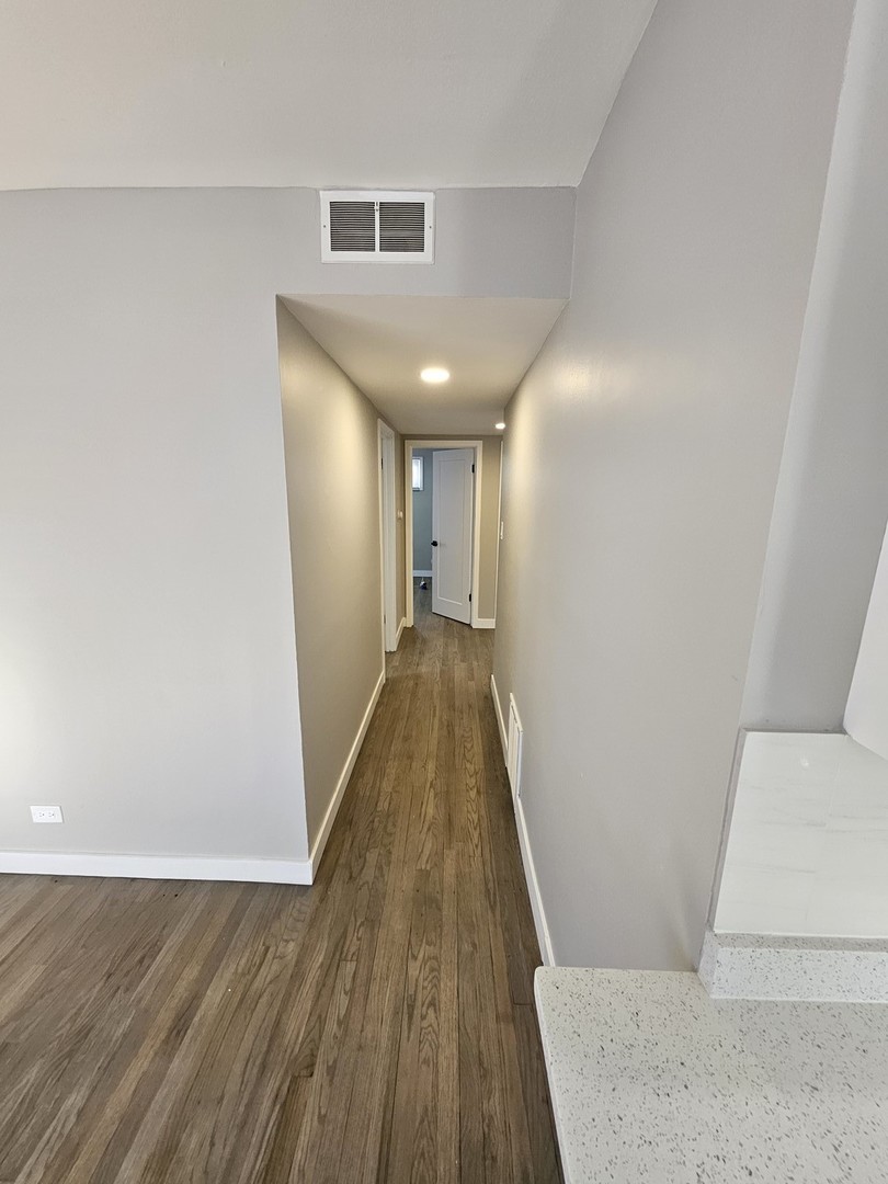1129 Campbell Avenue, Wheaton, IL 60187