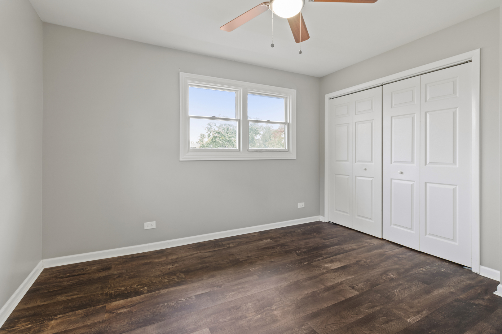 951 Dearborn Circle, Carol Stream, IL 60188