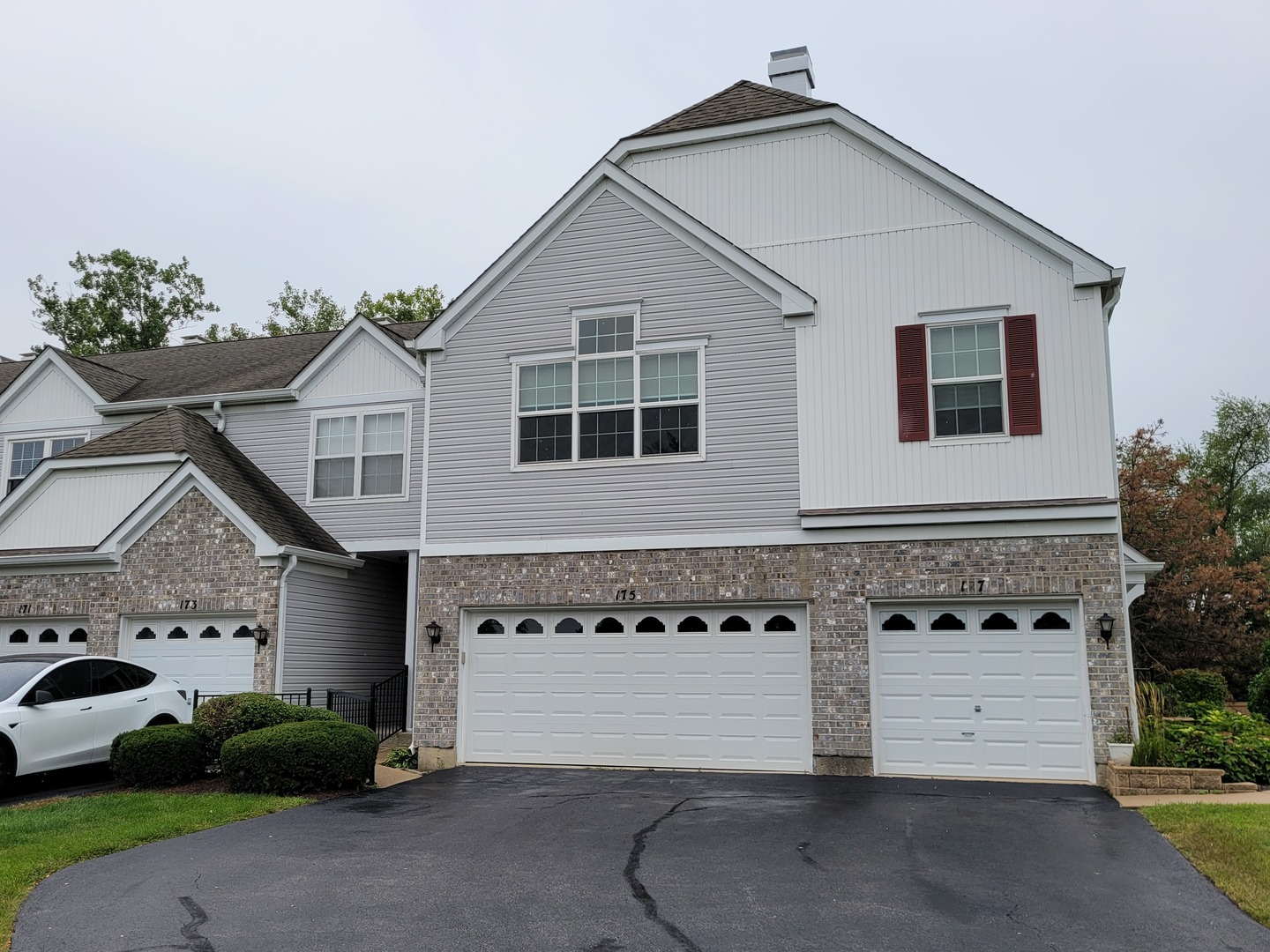 175 Arboretum Drive, Lombard, IL 60148