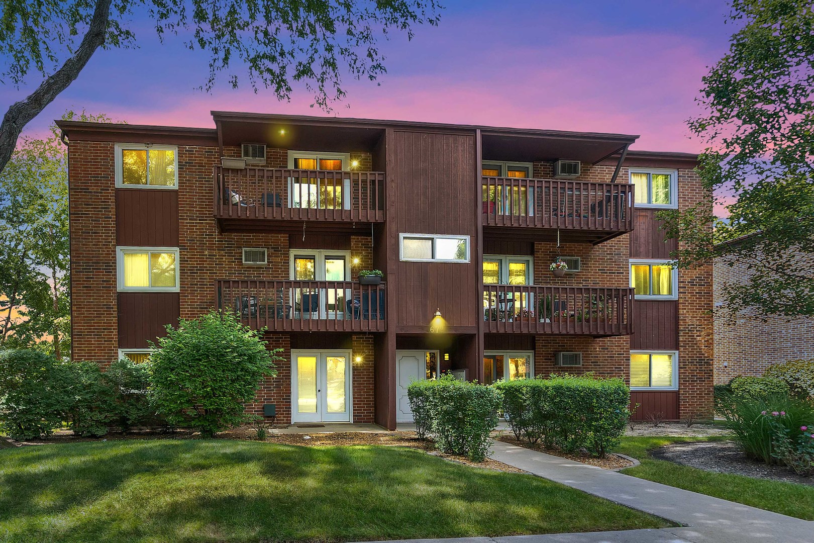 672 Daisy Lane #312, Roselle, IL 60172