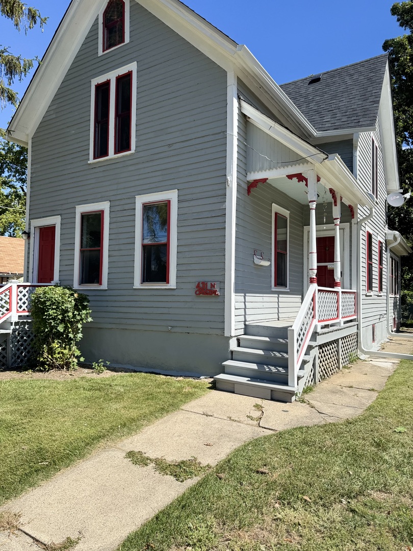 431 N Crystal Street, Elgin, IL 60123