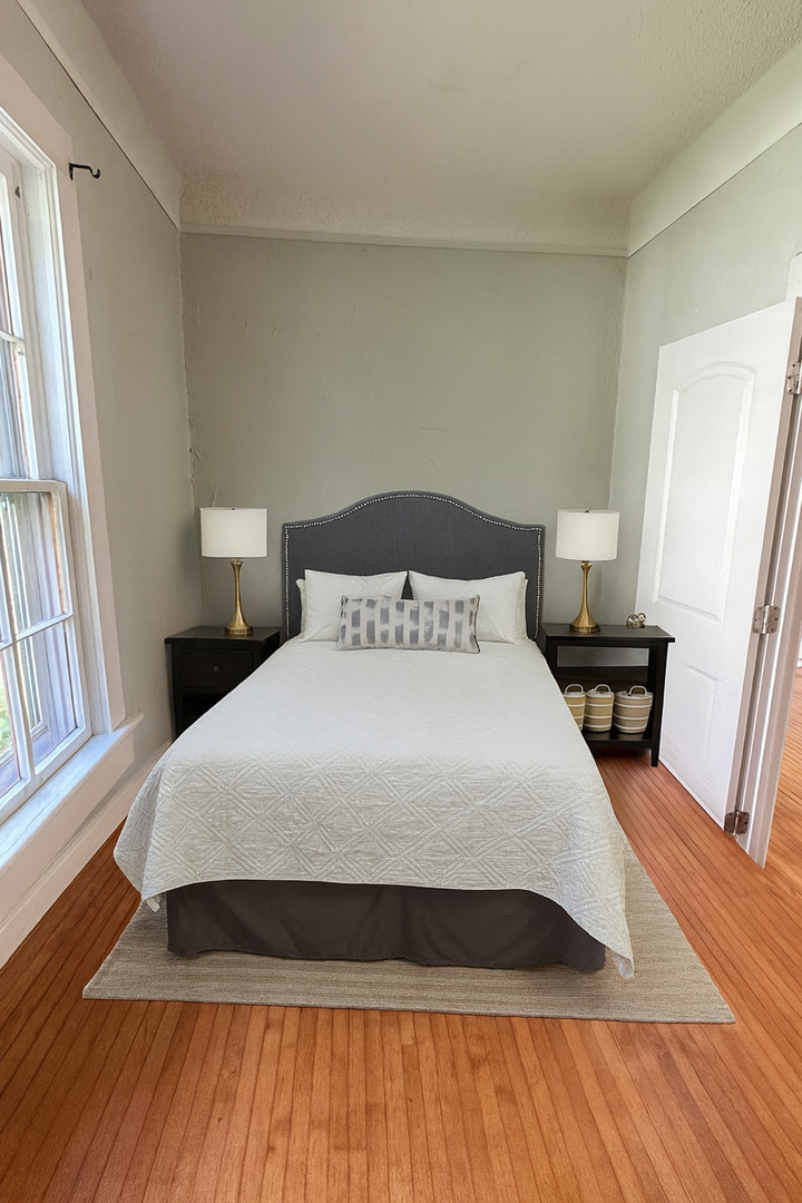 431 N Crystal Street, Elgin, IL 60123