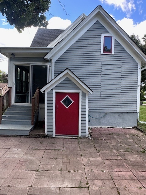 431 N Crystal Street, Elgin, IL 60123
